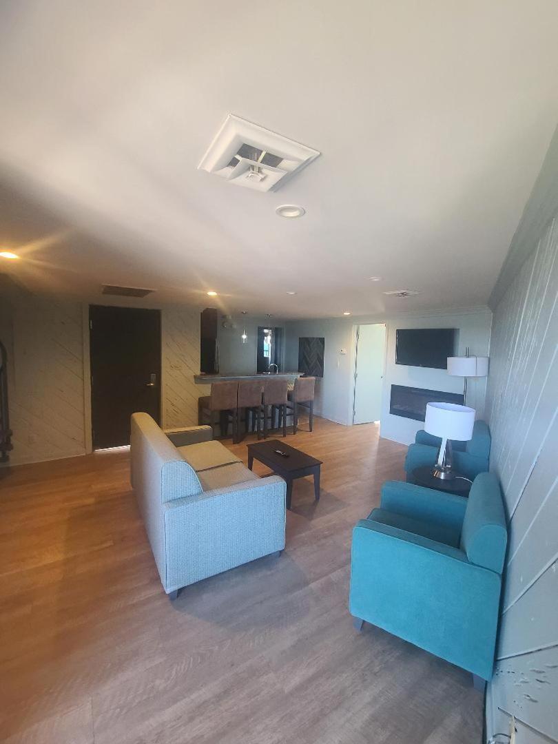 Ocean Reef Suites Kill Devil Hills Rum bild